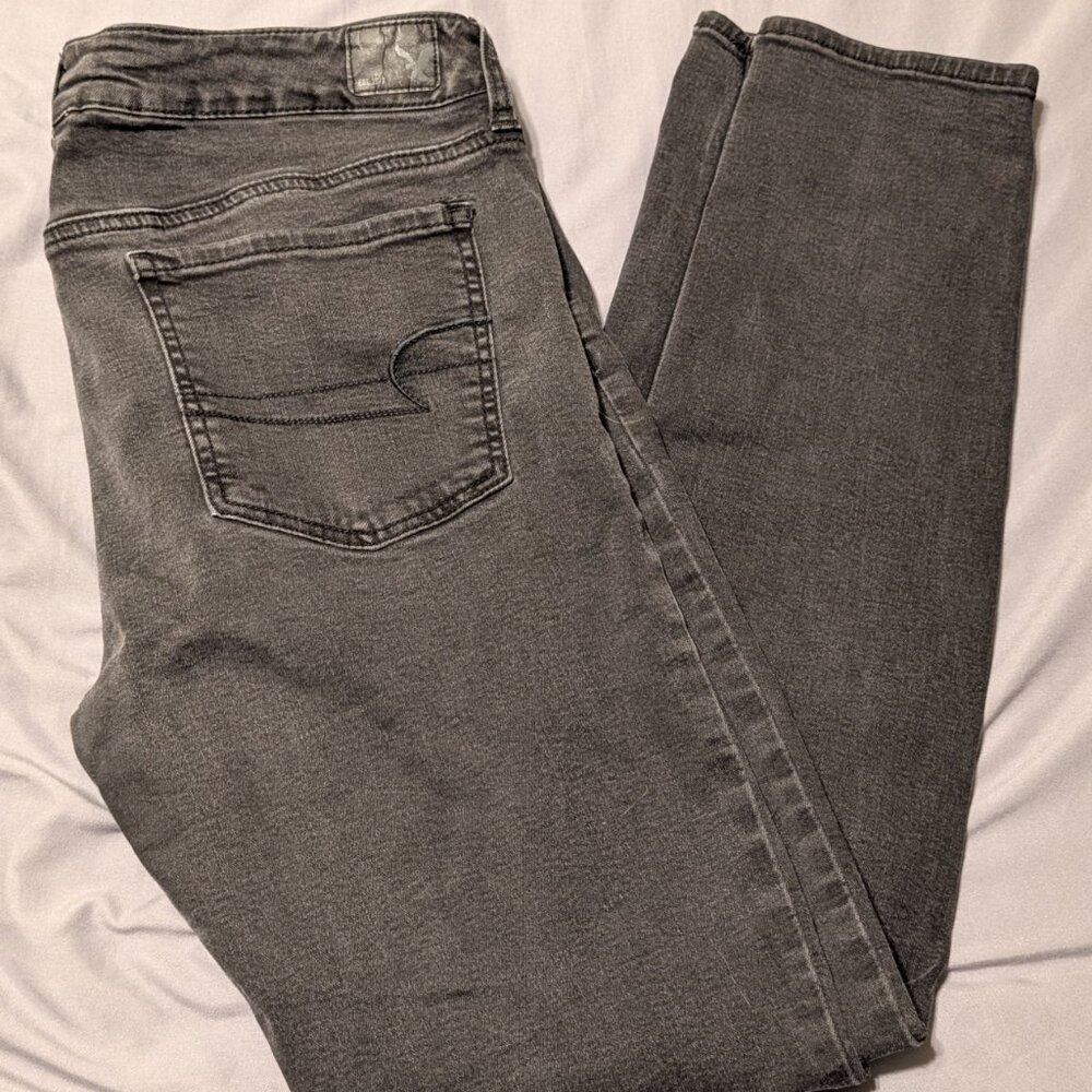 Size 14 - Regular - American Eagle - Super Stretch - Jegging